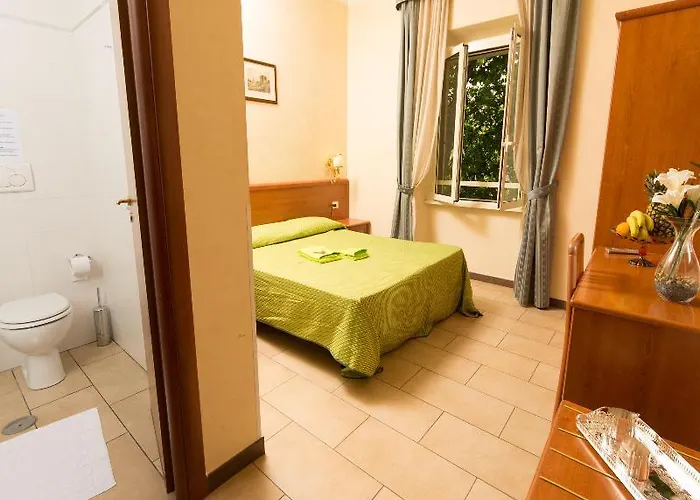 Cesar Palace Konukevi Roma